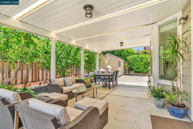 1731 Palmer Dr, Concord CA: https://media.crmls.org/mediaz/cb884b8c-4673-4cea-b1e8-e418a21369f0.jpg