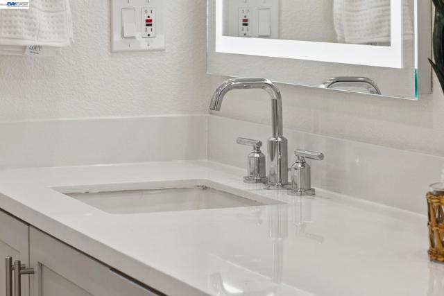 57109 Via Vicenza, San Ramon CA: https://media.crmls.org/mediaz/cb88736f-ff22-41ed-925b-03c44e93da3b.jpg