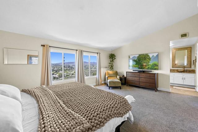 Detail Gallery Image 4 of 59 For 825 Robert Ln, Encinitas,  CA 92024 - 4 Beds | 3 Baths