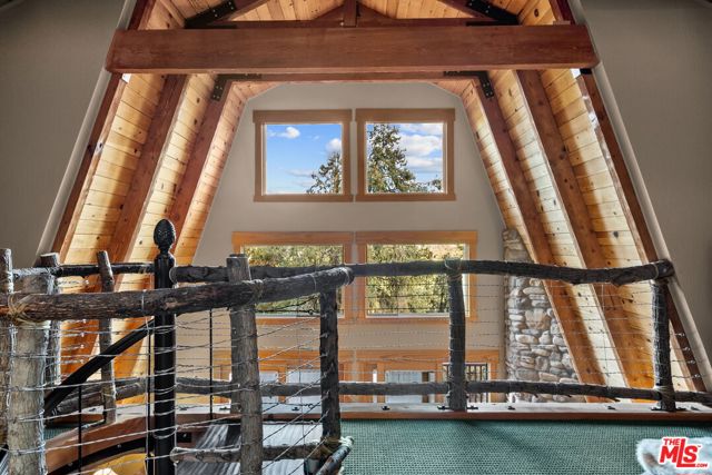 2222 Gimmewald Place, Pine Mountain Club CA: https://media.crmls.org/mediaz/cb893c38-1586-4e73-a3b7-b0a792aeec56.jpg