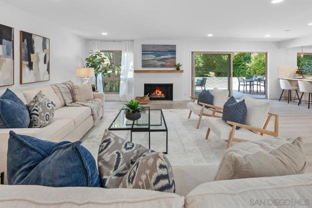 2294 Caminito Preciosa Norte, La Jolla CA: https://media.crmls.org/mediaz/cb893f17-d63c-4b03-b40c-97472d17adfb.jpg