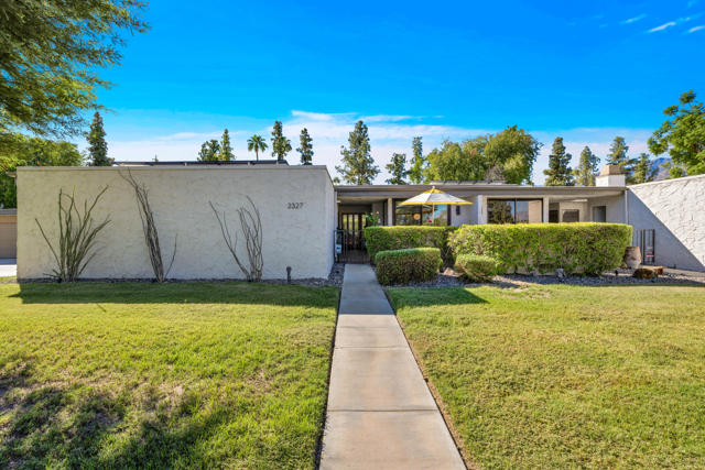 2327 Casitas Way, Palm Springs, CA 92264