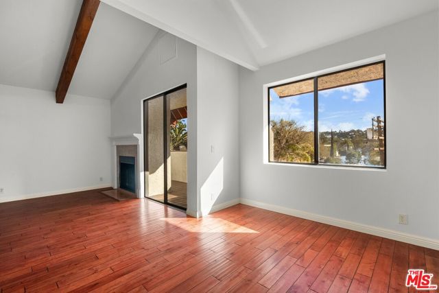 4542 Coldwater Canyon Avenue, 14 photo 7
