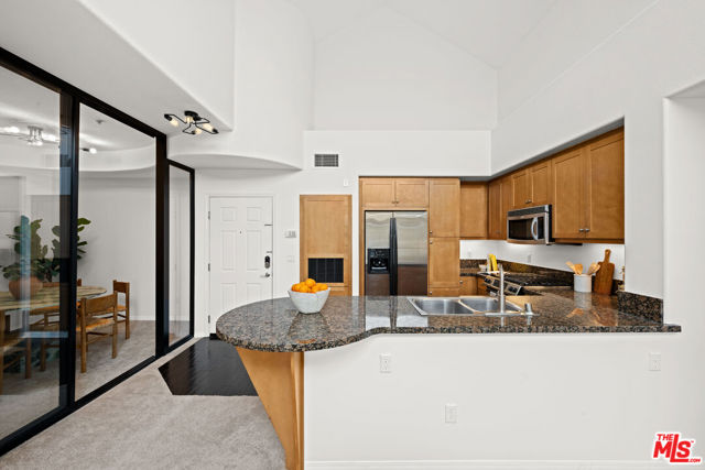 13044 Pacific Promenade, 424 photo 8