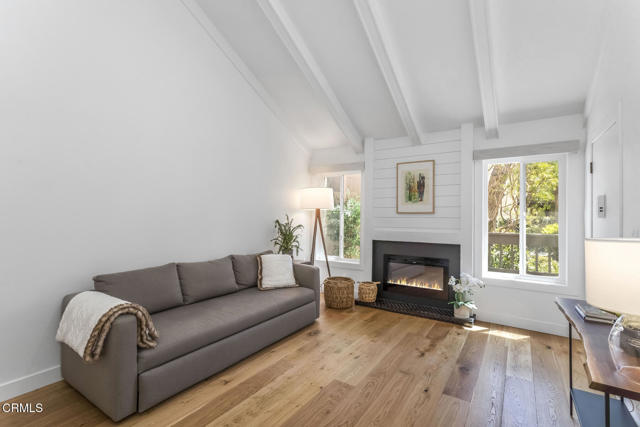 Detail Gallery Image 5 of 41 For 4944 Maytime Ln, Culver City,  CA 90230 - 3 Beds | 2 Baths