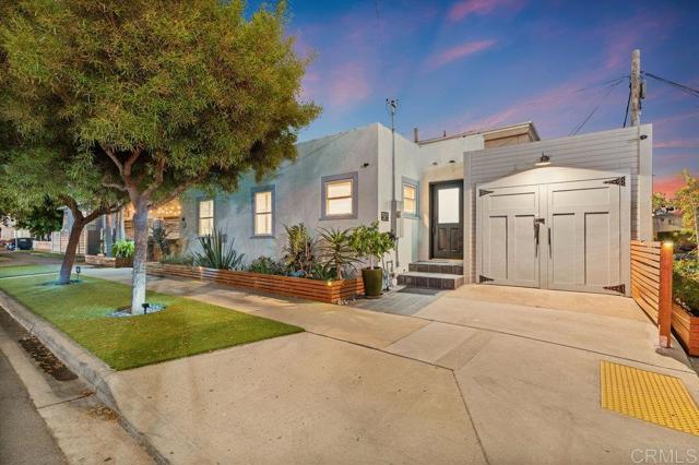 Detail Gallery Image 6 of 48 For 818 7th St, Coronado,  CA 92118 - 4 Beds | 2 Baths