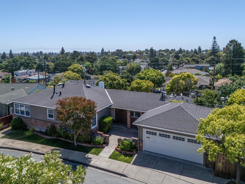 1029 Lupin (Lower) Way
