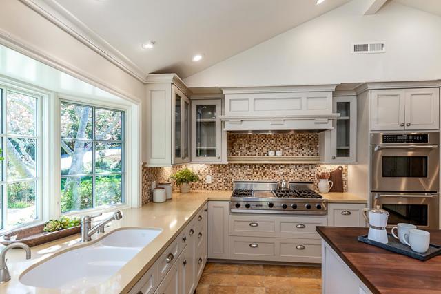 25600 Willow Pond Lane, Los Altos Hills CA: https://media.crmls.org/mediaz/cb8c8e13-26f3-41cb-b709-c618c80347fc.jpg