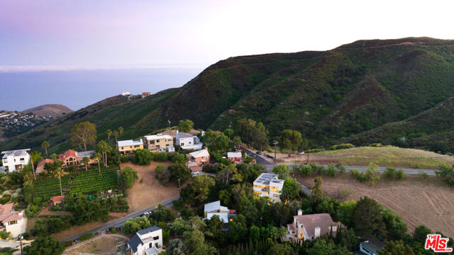 1876 Lookout Road, Malibu, California 90265, 4 Bedrooms Bedrooms, ,3 BathroomsBathrooms,Single Family Residence,For Sale,Lookout,24407611