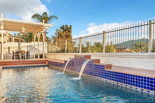 45703 Calle Ayora, Temecula CA: https://media.crmls.org/mediaz/cb8cf2ce-03ec-4e42-a778-d6d7d1f5a6b3.jpg