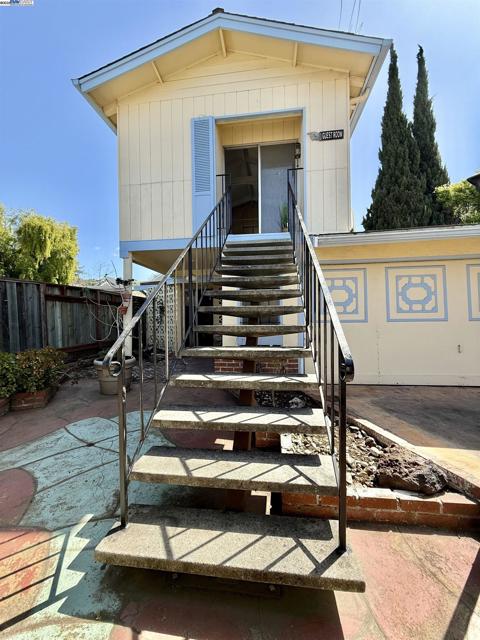 Image 43 of 57 For 574 Lewis Ave