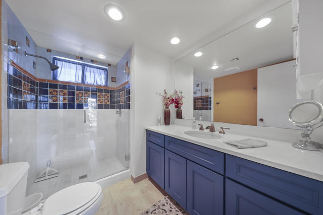 41531 Peach Tree Court, Palm Desert CA: https://media.crmls.org/mediaz/cb8dc88b-be17-4df1-950c-e0b6e3693a6e.jpg