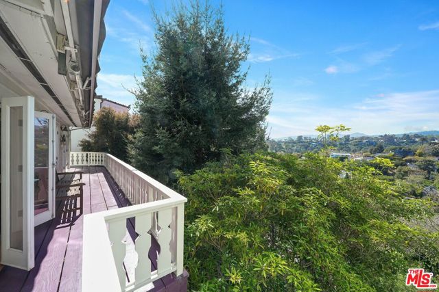 339 Adelaide Drive photo 26