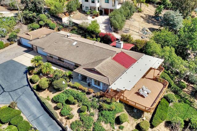 1650 Elevado Road, Vista CA: https://media.crmls.org/mediaz/cb8e86d1-c291-446d-ba3c-605341f7cc88.jpg