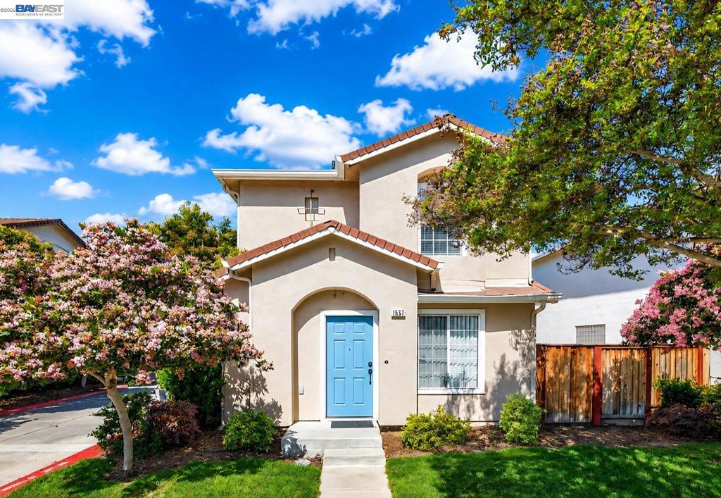 1557 Hermocilla Way