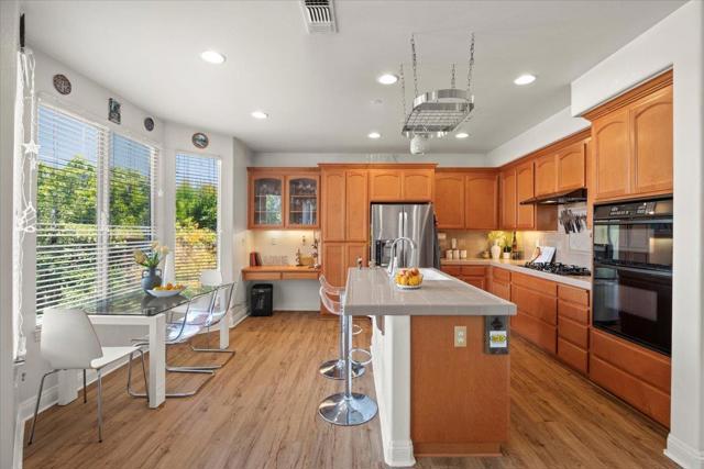 36487 Dijon Drive, Newark CA: https://media.crmls.org/mediaz/cb8feace-07ba-4bbb-8f59-5eb884d9d200.jpg