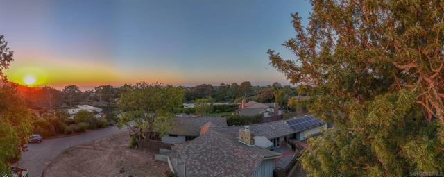 7835 La Jolla Vista Drive, La Jolla CA: https://media.crmls.org/mediaz/cb90978f-fadb-496f-b9bf-d82b845cb4d1.jpg