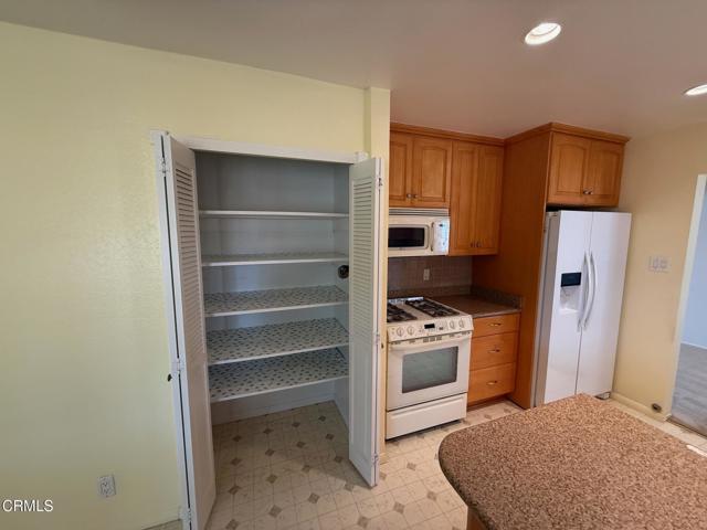 545 Pearson Road, Port Hueneme CA: https://media.crmls.org/mediaz/cb90f012-ad29-4b4a-b4d7-2372931f737b.jpg