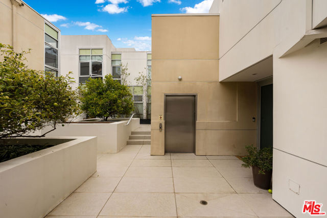 125 Pacific Street, Santa Monica, California 90405, 3 Bedrooms Bedrooms, ,3 BathroomsBathrooms,Townhouse,For Sale,Pacific,24429249