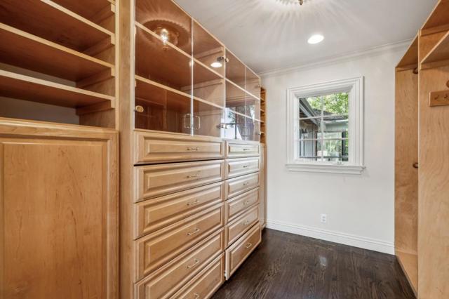 138 Bolivar Lane, Portola Valley CA: https://media.crmls.org/mediaz/cb9479fe-6d98-4604-b1d4-215550b80ef3.jpg