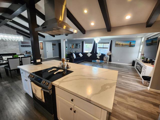 601 Weyer Road, Modesto CA: https://media.crmls.org/mediaz/cb958bd2-81dc-4a12-a87f-3ba7d87c455b.jpg