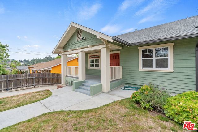 6163 Strickland Avenue, Los Angeles CA: https://media.crmls.org/mediaz/cb96442b-bd6f-4604-b092-d9719154f4f4.jpg