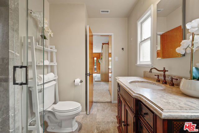 2005 Chilton Drive, Glendale CA: https://media.crmls.org/mediaz/cb974cba-6f80-4117-b680-52f9cfe38aba.jpg