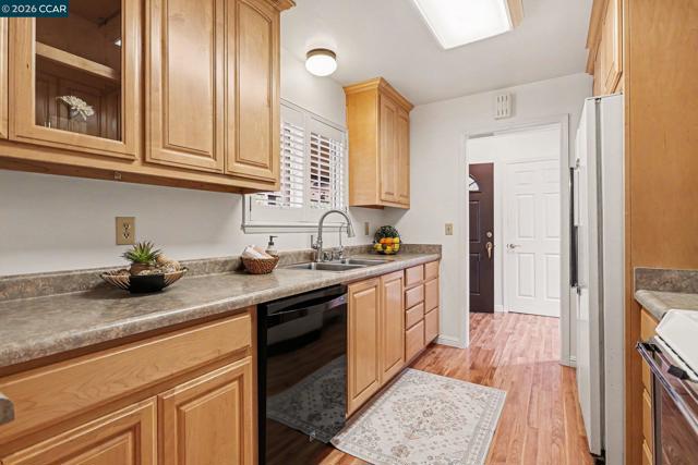 1451 Franklin Canyon Rd, Martinez CA: https://media.crmls.org/mediaz/cb97799c-e4bb-4dfc-933d-0d6c95f68bee.jpg