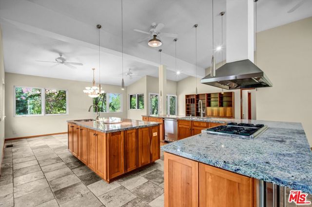 5653 Shirley Avenue photo 8