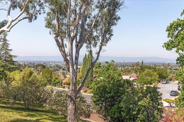 1697 Alder Creek Court, San Jose CA: https://media.crmls.org/mediaz/cb97de92-54fb-415e-9f21-d78cf76da326.jpg