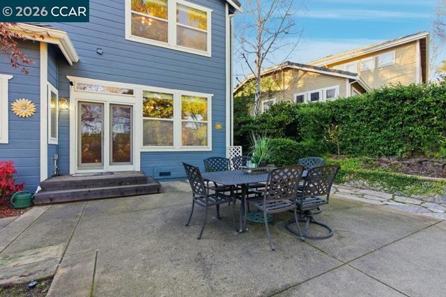 Image 40 of 51 For 811 Vineyard Ct