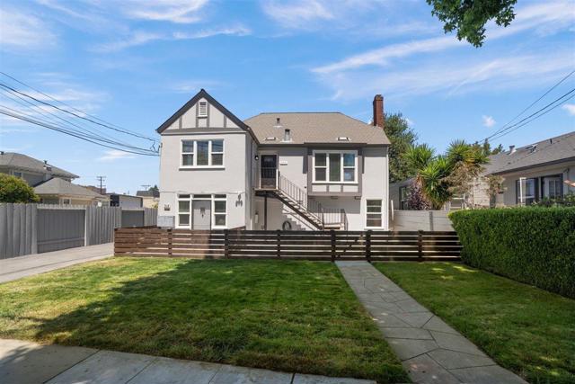 315 Grand Boulevard, San Mateo CA: https://media.crmls.org/mediaz/cb98073b-5c6b-4106-acc2-f4bfa85eb7a4.jpg