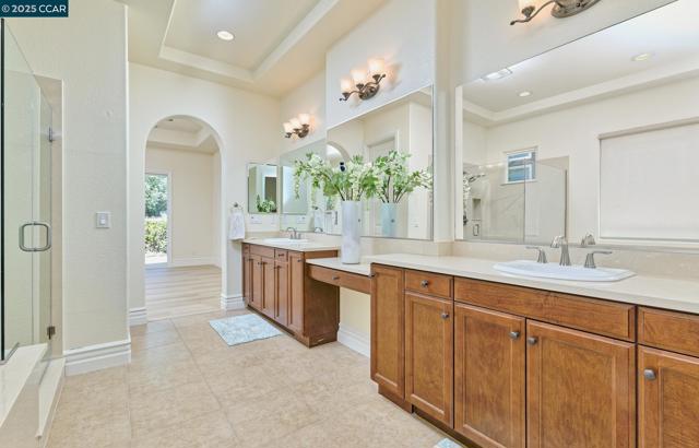 1681 Gamay Ln, Brentwood CA: https://media.crmls.org/mediaz/cb98184b-613d-409e-a626-01bf5436d5a2.jpg