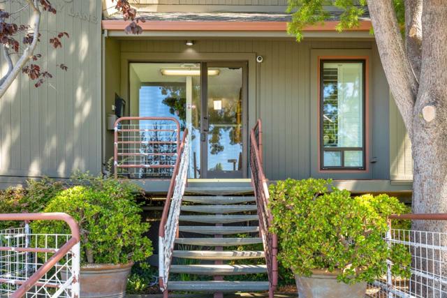 780 Sea Spray Lane, Foster City CA: https://media.crmls.org/mediaz/cb98f84a-b49e-401c-a0af-96e049fe93b0.jpg