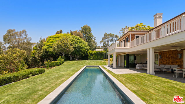 525 Spoleto Drive, Pacific Palisades CA: https://media.crmls.org/mediaz/cb9a50d6-65f4-42ad-a363-f18ccf650d2f.jpg