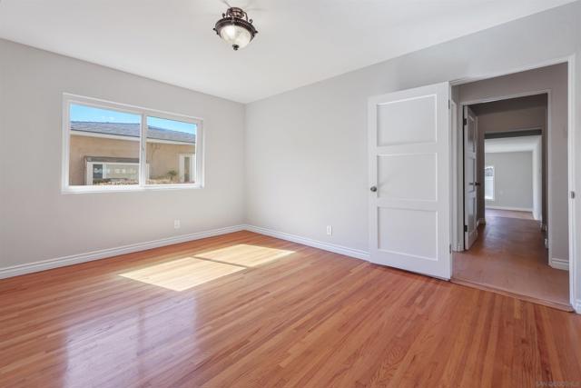 2967 Dove St, San Diego CA: https://media.crmls.org/mediaz/cb9b2afa-d7d9-4c64-87aa-47f5a8166c8c.jpg