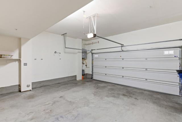 24548 Autumn Mist Way, Hayward CA: https://media.crmls.org/mediaz/cb9b7537-edf9-419e-9400-b1040cd06646.jpg