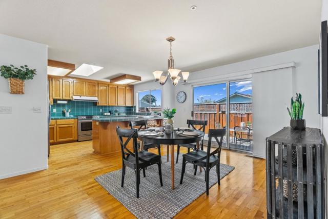 3715 Tranquility Court, Santa Cruz CA: https://media.crmls.org/mediaz/cb9d0026-be52-46b9-81f0-9a5ec5ab4e41.jpg
