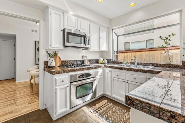 12177 Via Milano, San Diego CA: https://media.crmls.org/mediaz/cb9d187c-2adc-4636-9f14-45690321653f.jpg