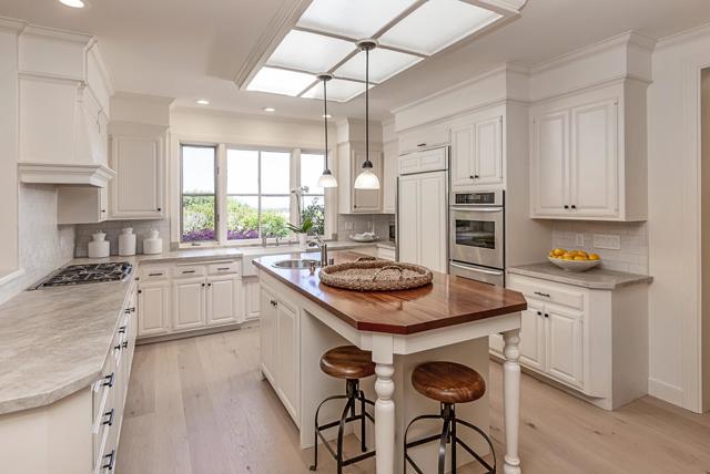 1205 Trinity Drive, Menlo Park CA: https://media.crmls.org/mediaz/cb9da337-efab-462e-a0c9-84e5ae17441e.jpg