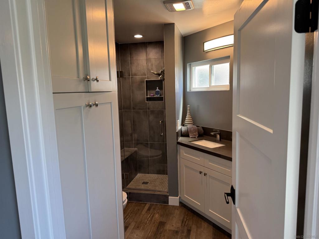 880 Home Ave - photo 12