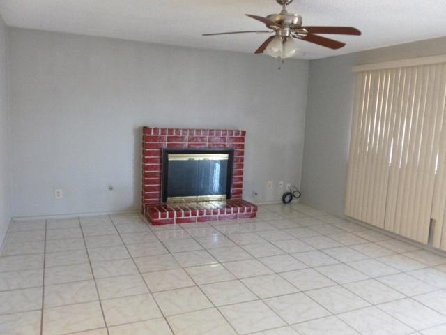 460 SE Jeremy Court, Oakdale CA: https://media.crmls.org/mediaz/cba19191-062e-4d79-a50b-51755383c407.jpg