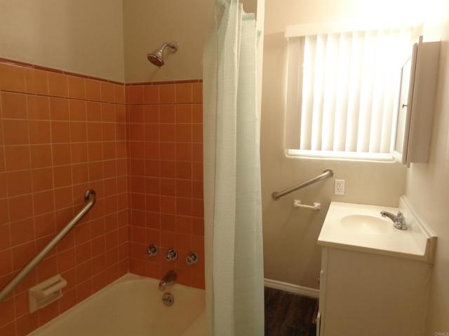 404 414 PALM AVENUE, Chula Vista CA: https://media.crmls.org/mediaz/cba36b6a-35d4-41dd-9d8e-f14bc1854536.jpg