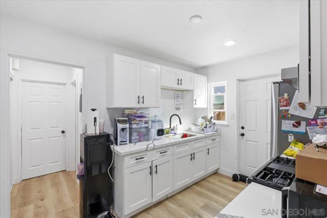 835 Colorado Ave, Chula Vista CA: https://media.crmls.org/mediaz/cba3caa4-e250-45a0-b39a-ff50b4c0873e.jpg