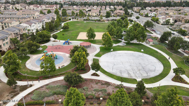 237 Camino Toluca, Camarillo CA: https://media.crmls.org/mediaz/cba4968e-a12e-43e2-ae10-b43d2daf4470.jpg