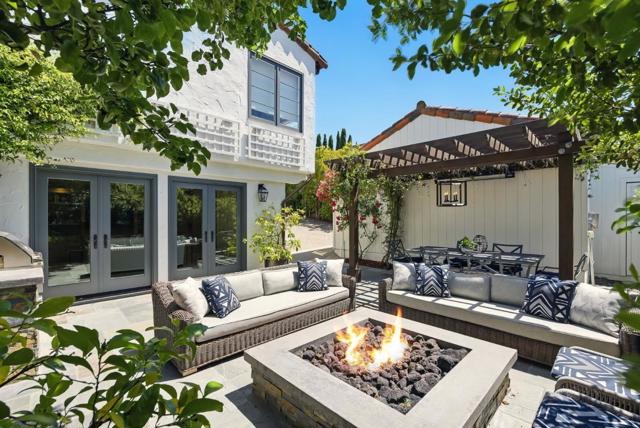 540 Parrott Drive, San Mateo CA: https://media.crmls.org/mediaz/cba4a06e-62a9-4c71-a698-ab630b6fa971.jpg