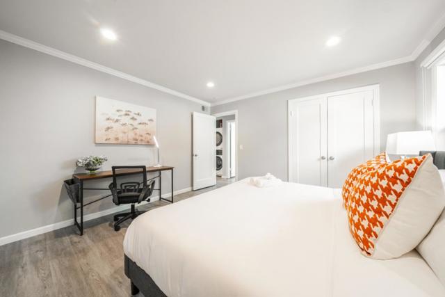 16605 Camellia Terrace, Los Gatos CA: https://media.crmls.org/mediaz/cba4ceb7-aeb0-4d0c-af39-50ecd5e854b1.jpg