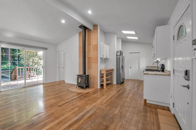 657 River Drive, Boulder Creek CA: https://media.crmls.org/mediaz/cba4f50f-87de-46b0-934d-0513e1d62ef9.jpg