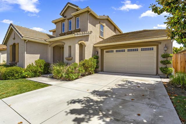 1420 Cielo Vista Lane, Gilroy CA: https://media.crmls.org/mediaz/cba57c1f-9c2e-434d-afcb-bf8a183b0570.jpg