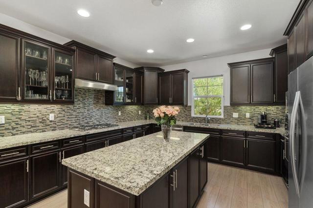 461 Paseo Del Corazon, Palm Desert CA: https://media.crmls.org/mediaz/cba60220-9d43-41b3-a12c-bc309596c981.jpg